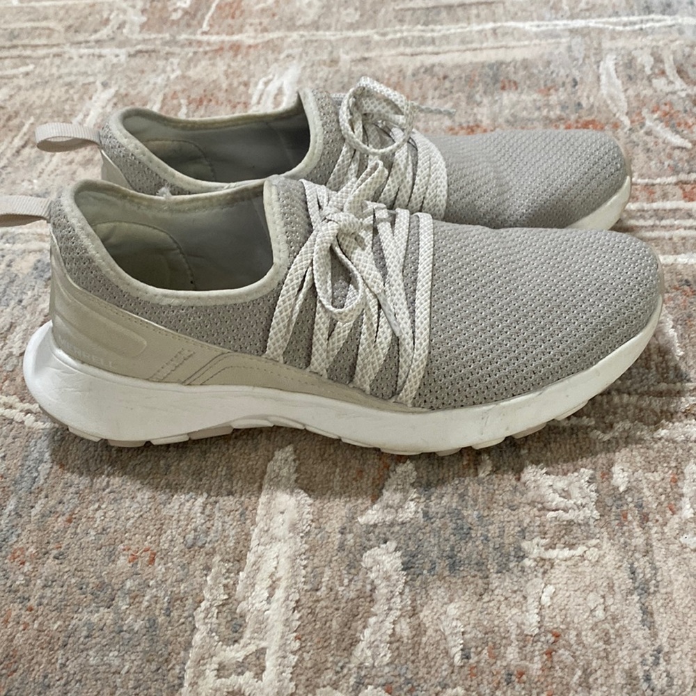 MERRELL sneakers LIKE NEW Condition size 10.5